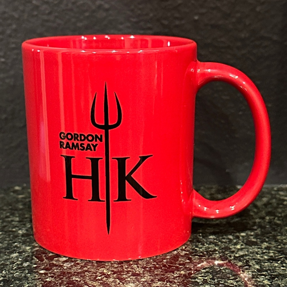 HELLS KITCHEN Gordon Ramsay HK Red sinfully good coffee mug EUC